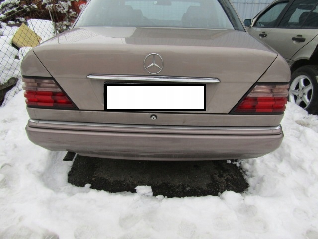 MERCEDES W124 93-96 E klasa KLAPA BAGAZNIKA SEDAN