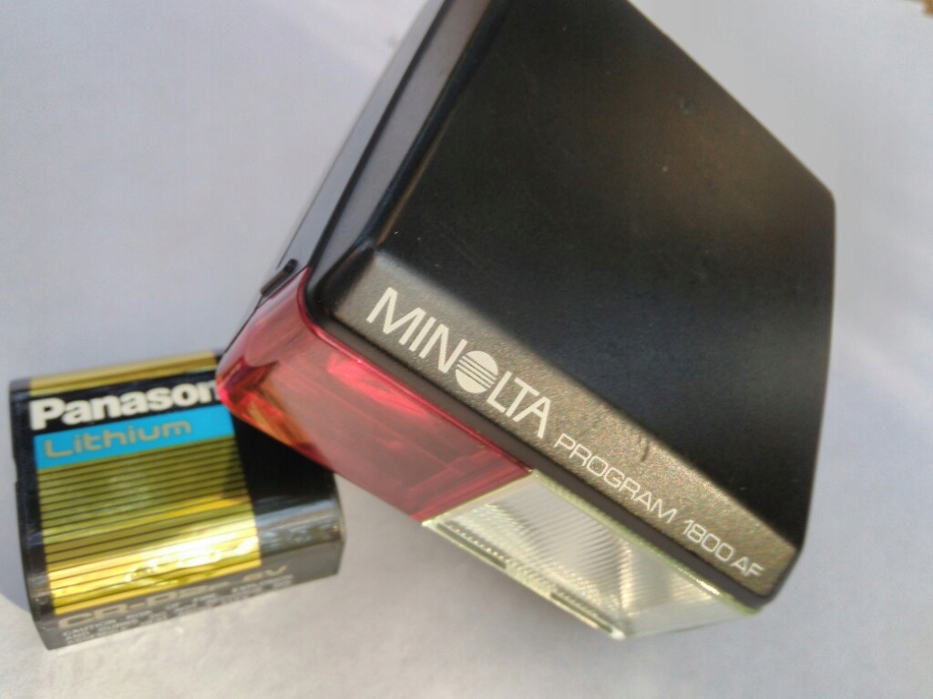 Minolta program 1800AF - lampa błyskowa + bateria