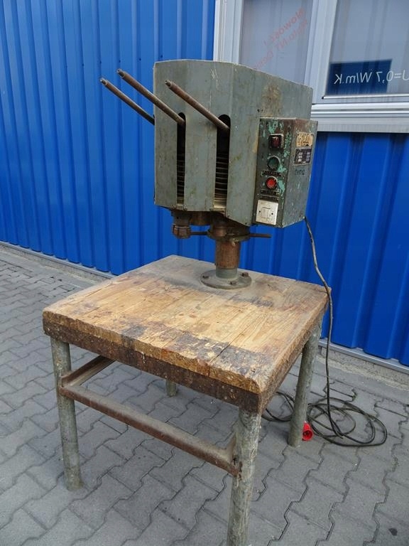 Sękarka do drewna, drzewa