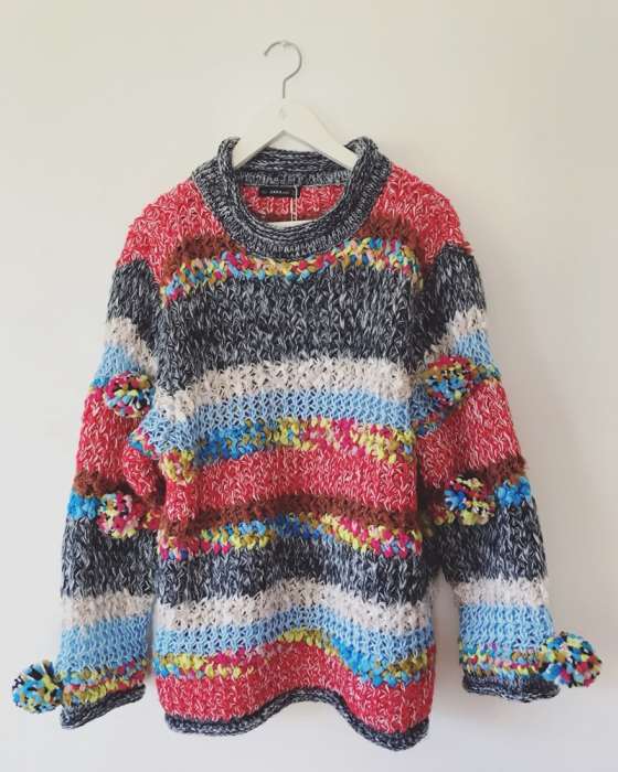 ZARA kolorowy sweter z pomponami S