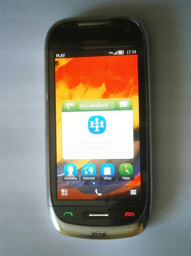 NOKIA C7-00