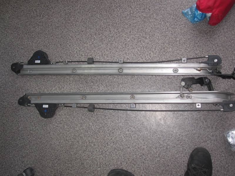 PROWADNICE SZYNY DRZWI ELEKTRYCZNE VW T5 T6 LIFT