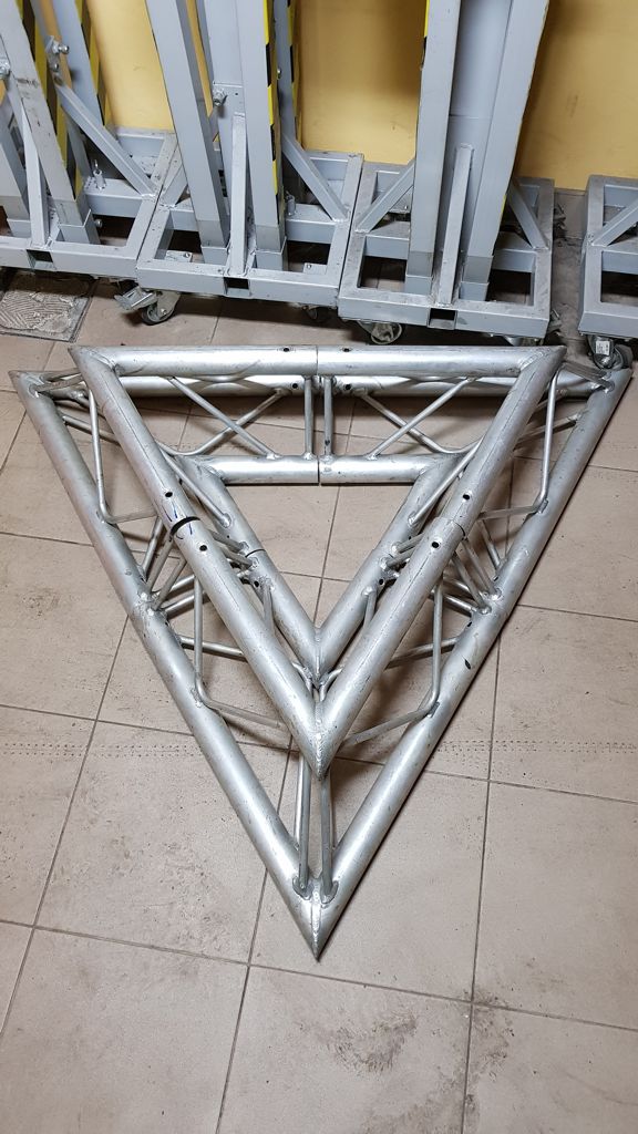 Konstrukcja aluminiowa trójkąt, Okazja!