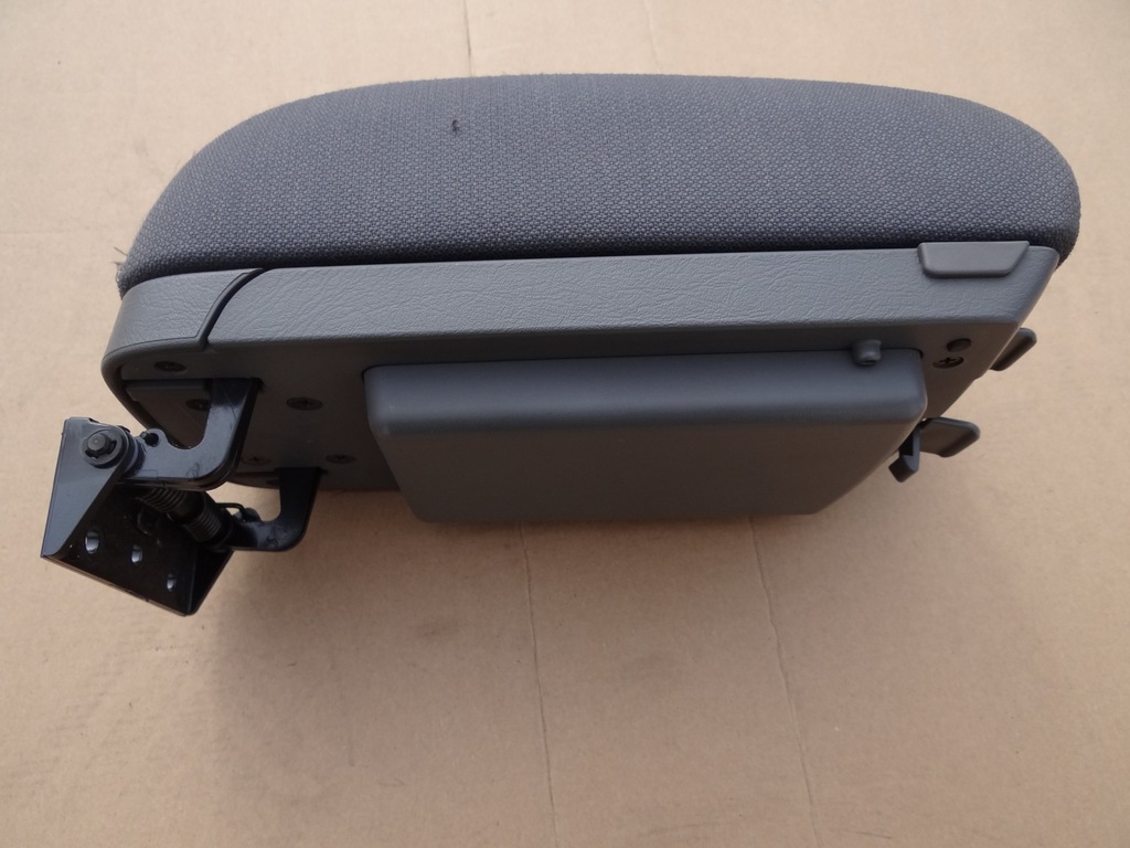 Podłokietnik Hyundai Tucson 04-09R