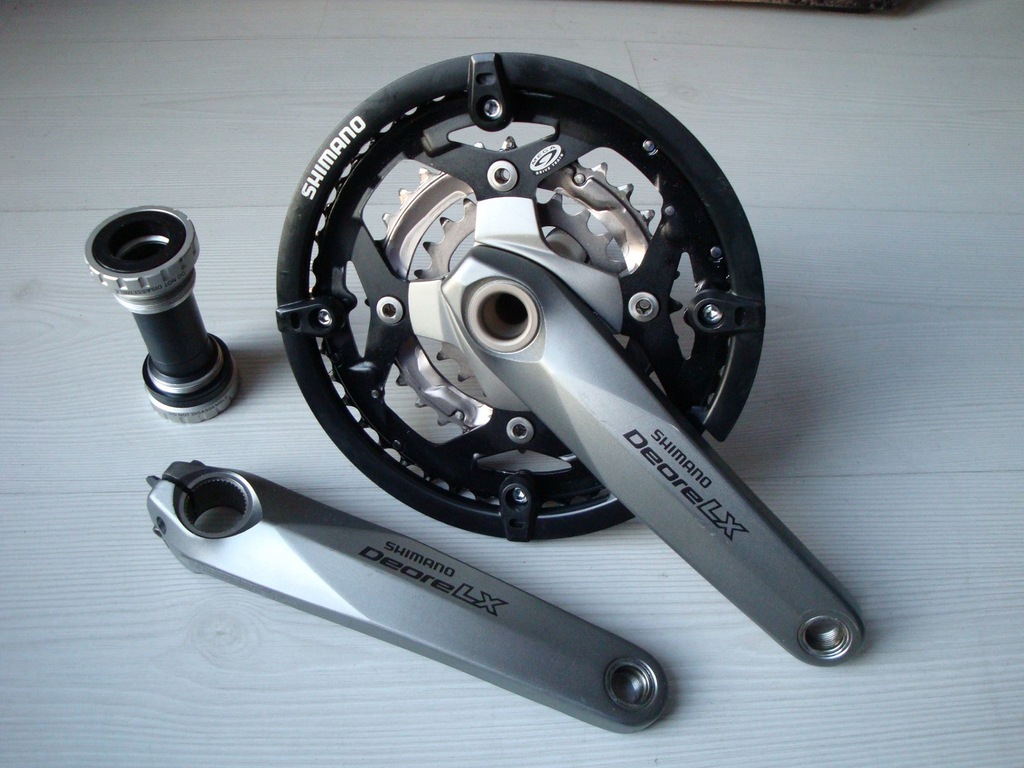 Korba SHIMANO Deore LX M580 Hollowtech 3x9 +SUPORT