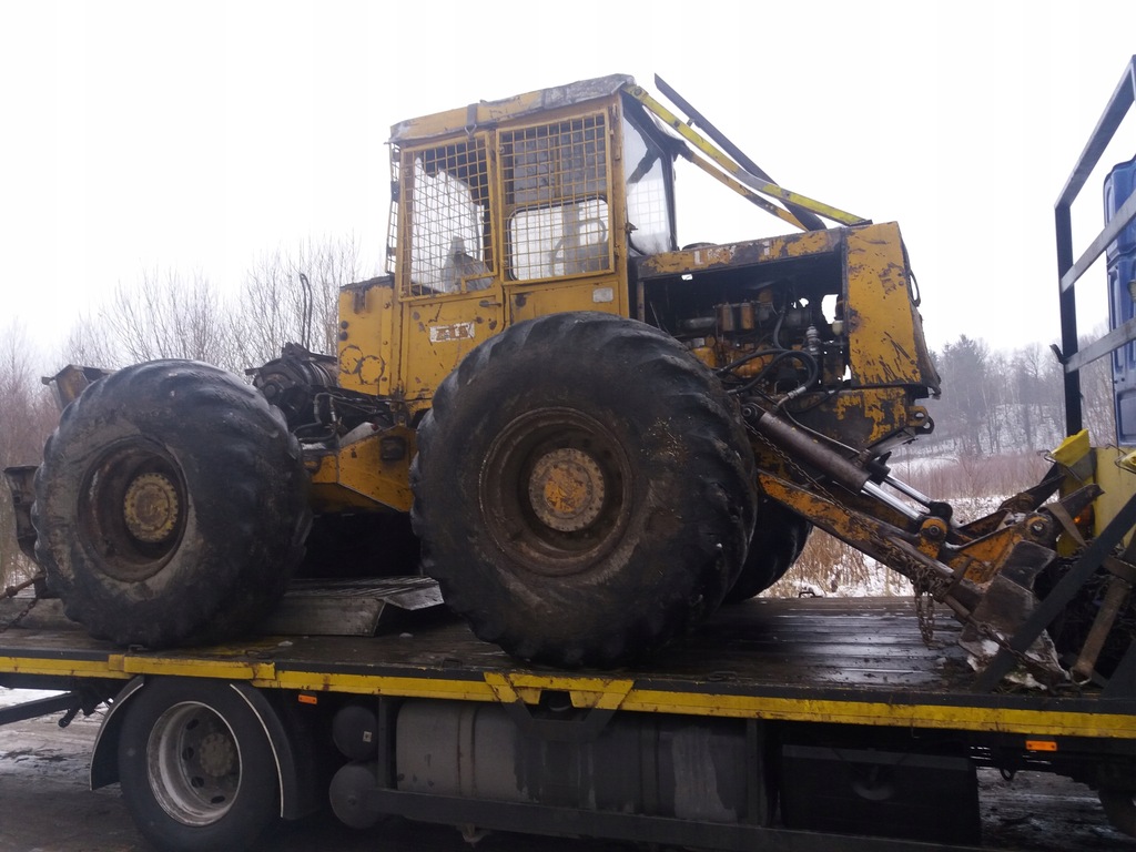 CIĄGNIK LEŚNY LKT 81 TURBO
