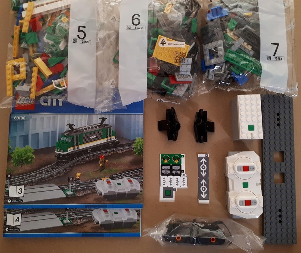 LEGO Lokomotywa z elektryk?? 60198 NOWA - 7655634276 - oficjalne archiwum Allegro
