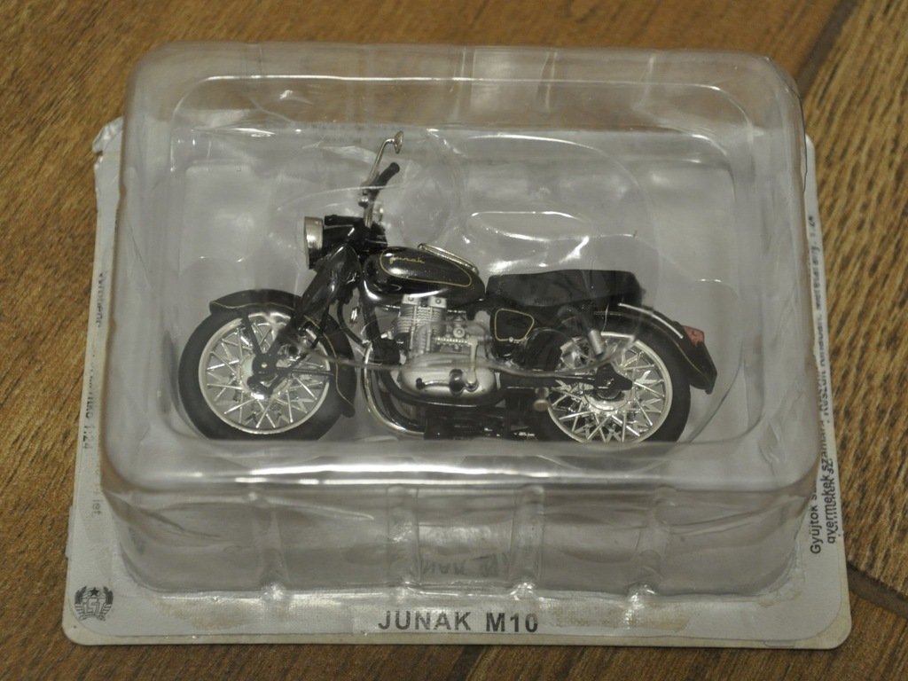Junak M-10 KULTOWE AUTA PRL DeAgostini
