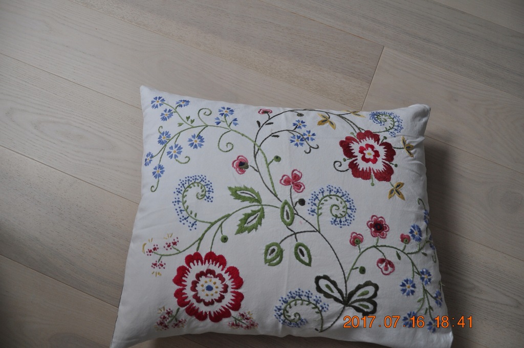 Poduszka IKEA haftowana