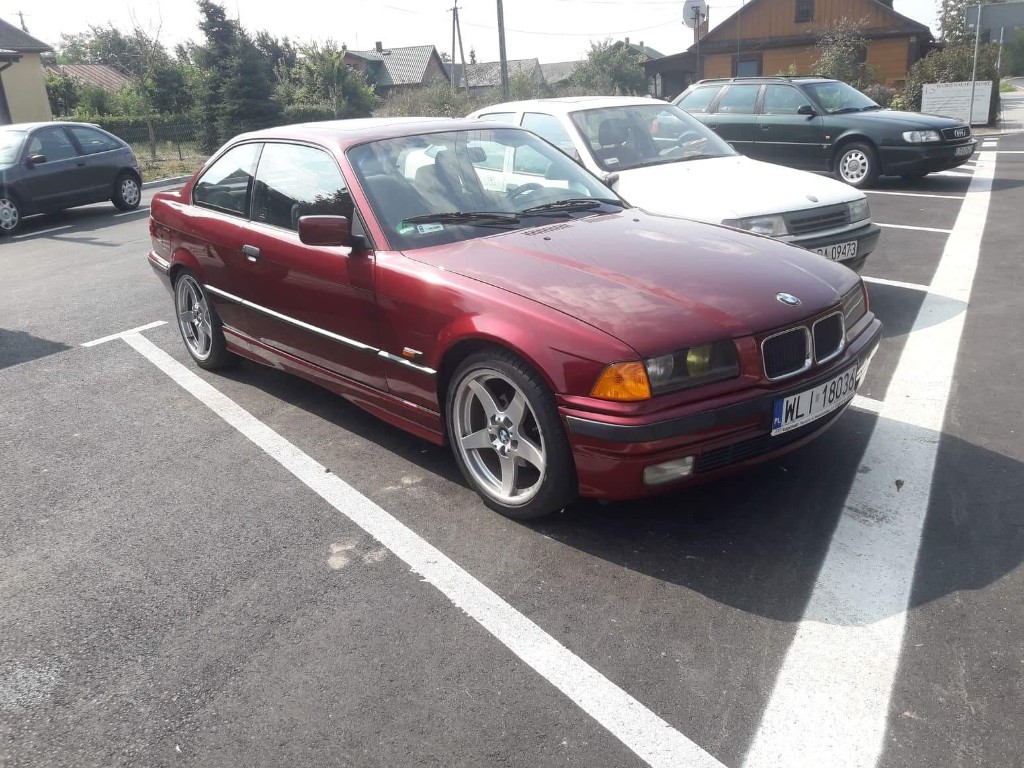 Bmw E36 Calypsorot 1.8 is z gazem