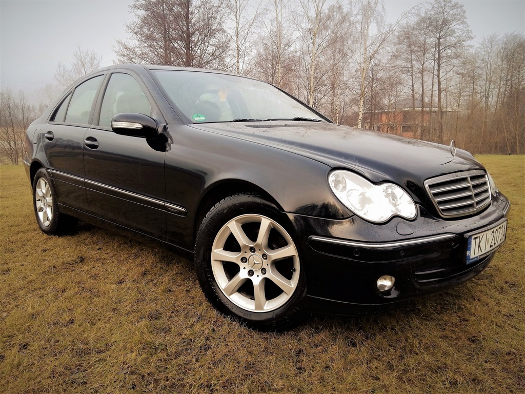 220 CDI 150KM navi xenon pdc automat AVANTGARDE