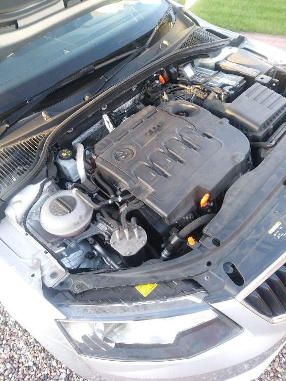 Skoda octavia III kompletny silnik 1.6 duzo czesci