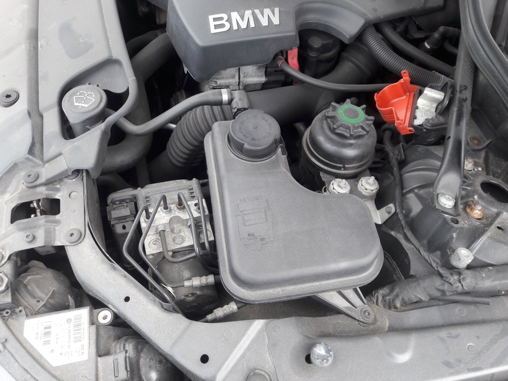 BMW E60 LIFT Zbiorniczek wyrównawczy 2.0D, 3.0D