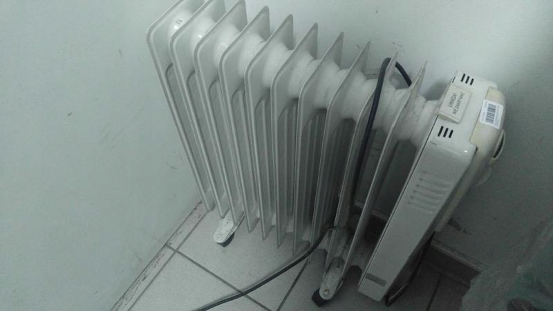 GRZEJNIK ELEKTRYCZNY OLEJOWY