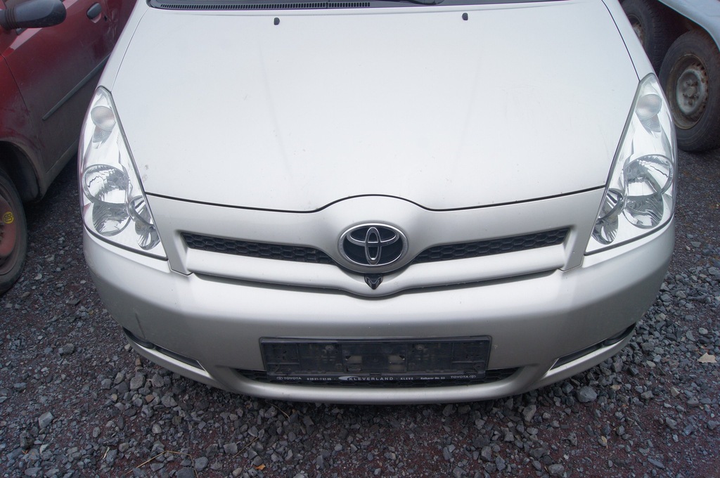 Toyota Corolla Verso zderzak przod atrapa kamera