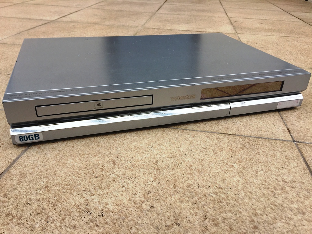 THOMSON DTH-8540E NAGRYWARKA DVD 80GB USB