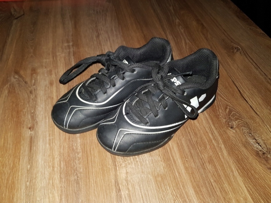 Buty piłkarskie KIPSTA w rozmiarze 28