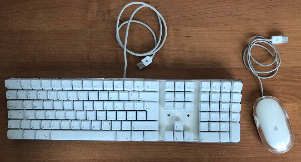 Apple Keyboard + Apple Pro Mouse (A1048 + M5769)