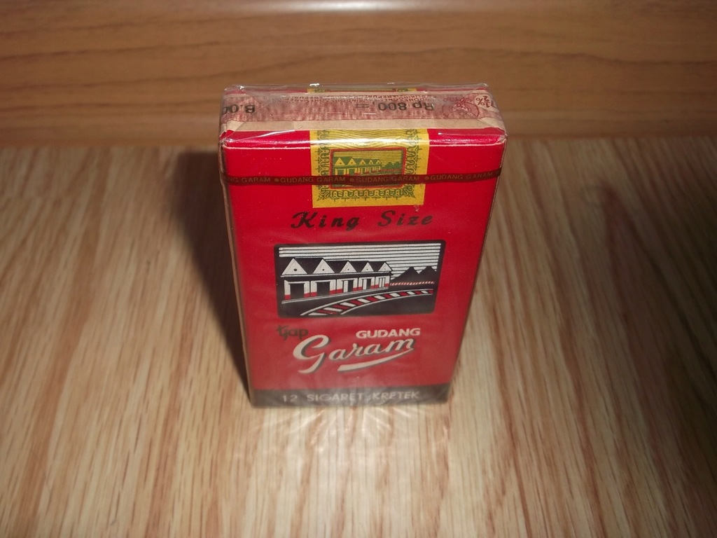 Papierosy GUDANG GARAM - Indonezja lata 80 Goździk
