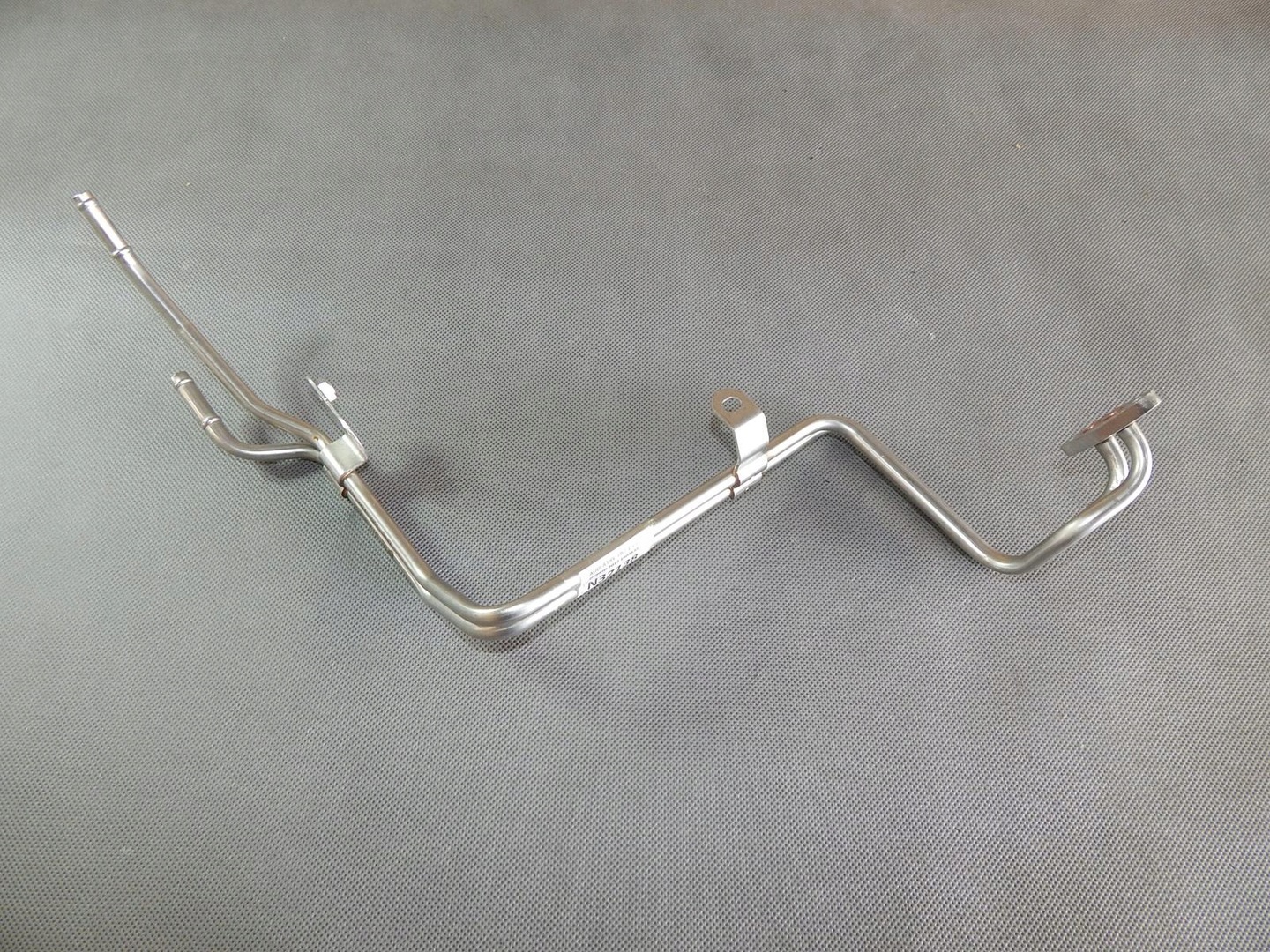 AUDI A3 8V WATER PIPE 04E122157AT