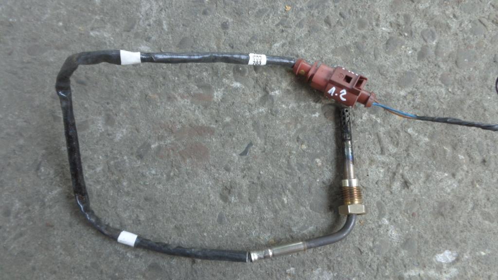 Sensor TEMP Gase VW AUDI SEAT TDI 03P906088E