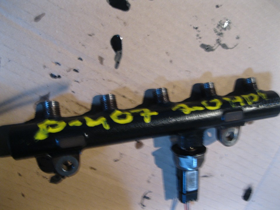 Rampe injection Peugeot 407 2,0 HDI