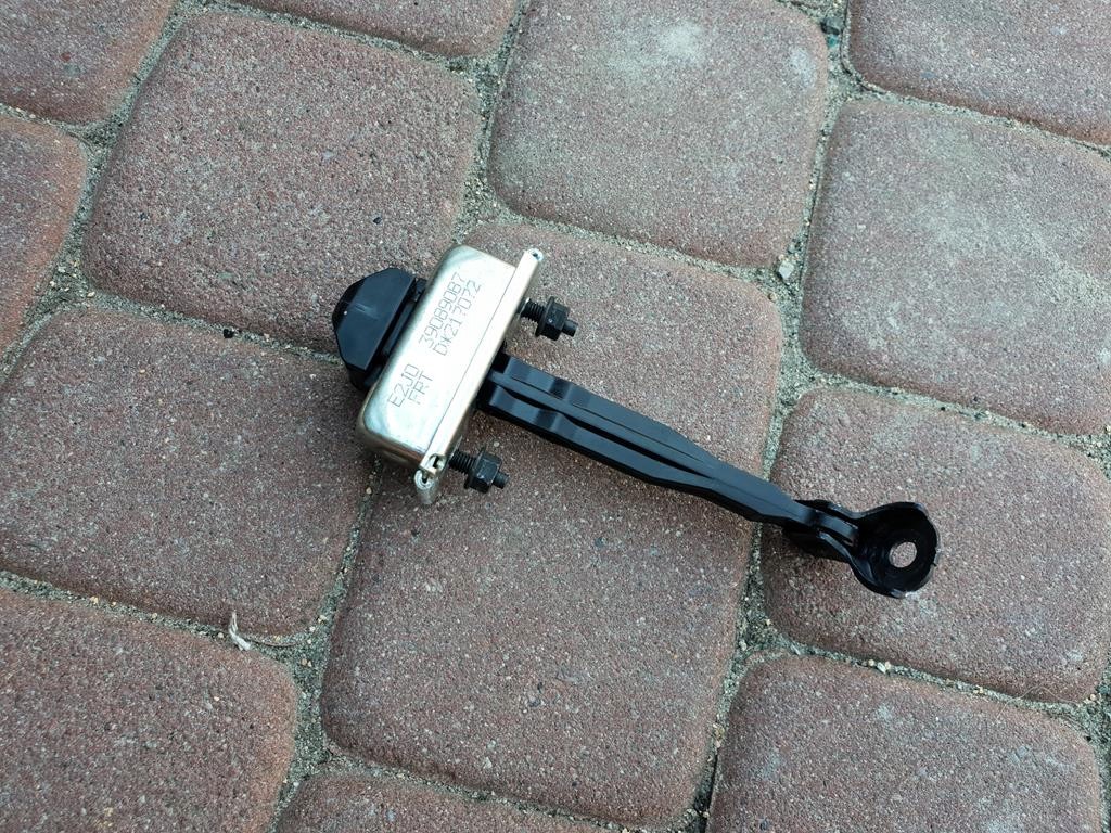 limiter door front front Opel Insignia B 39089087