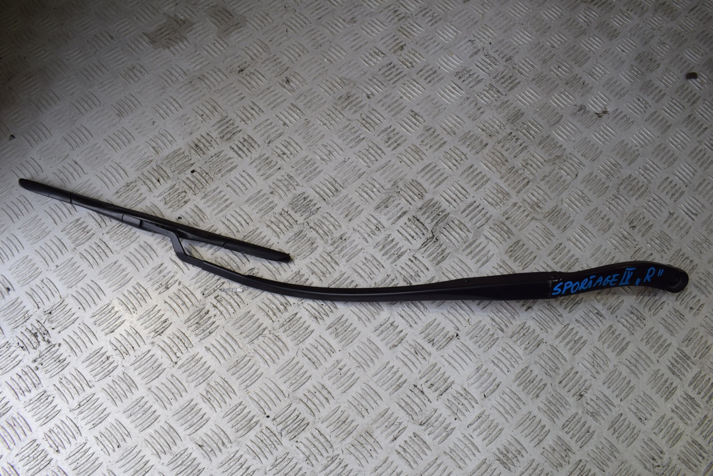 wiper arm right KIA SPORTAGE IV 2016