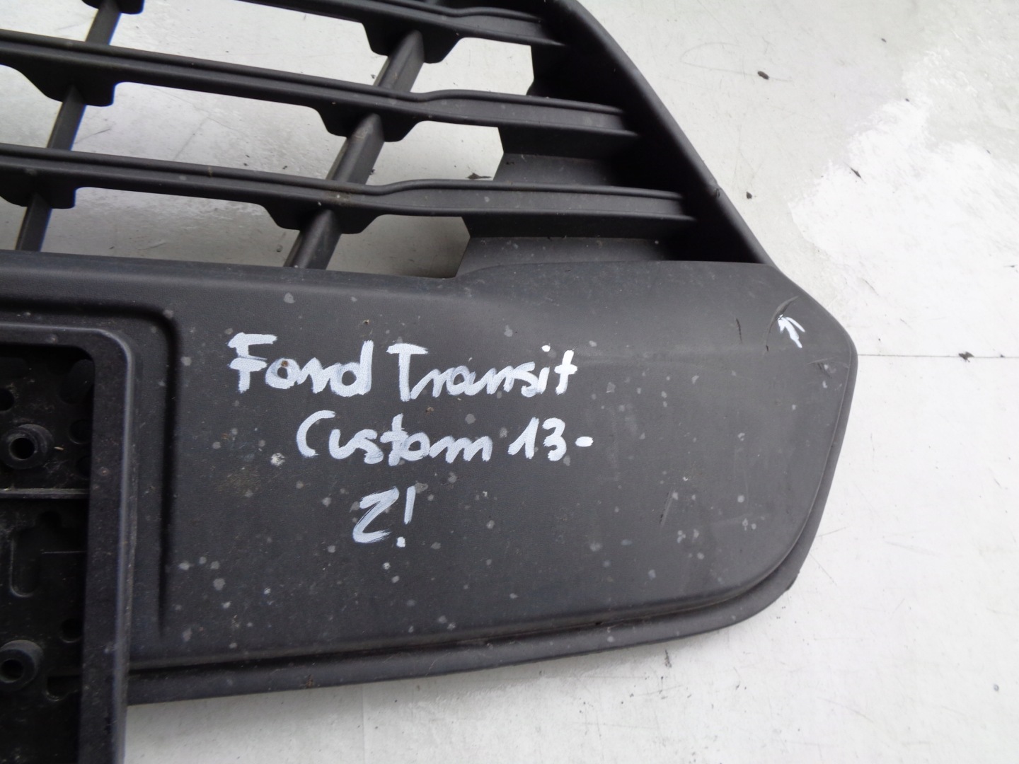 GRILLE PARE CHOC FORD TRANSIT CONNECT 13