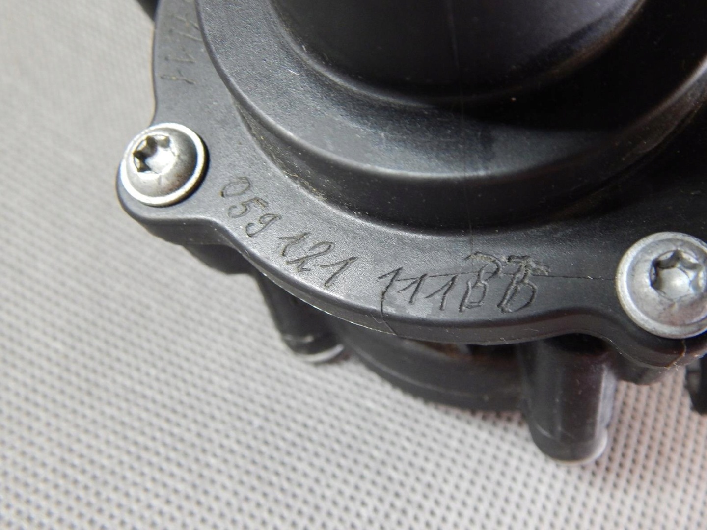 AUDI Q5 SQ5 II Thermostat Boîte 059121111BT