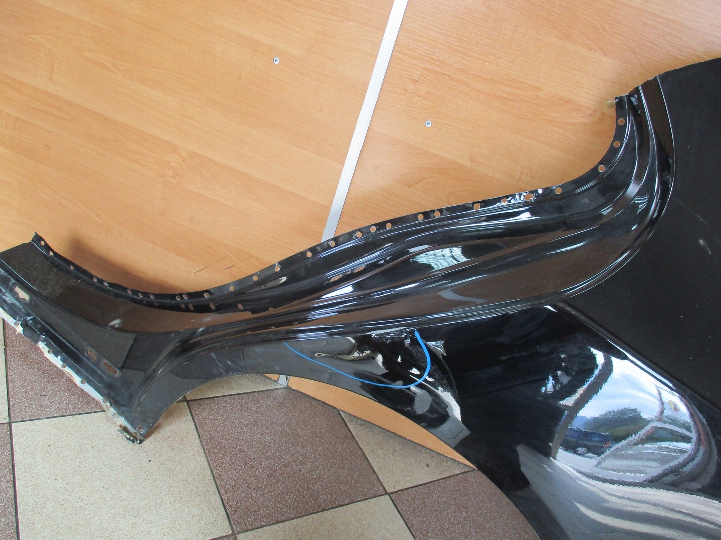 fender left rear side Mercedes 213 sedan