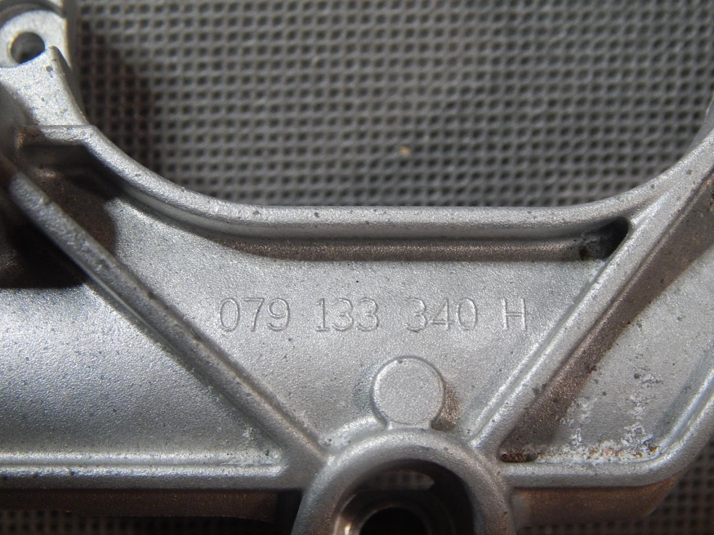 AUDI RS5 8T moulding header pipe 079133340H