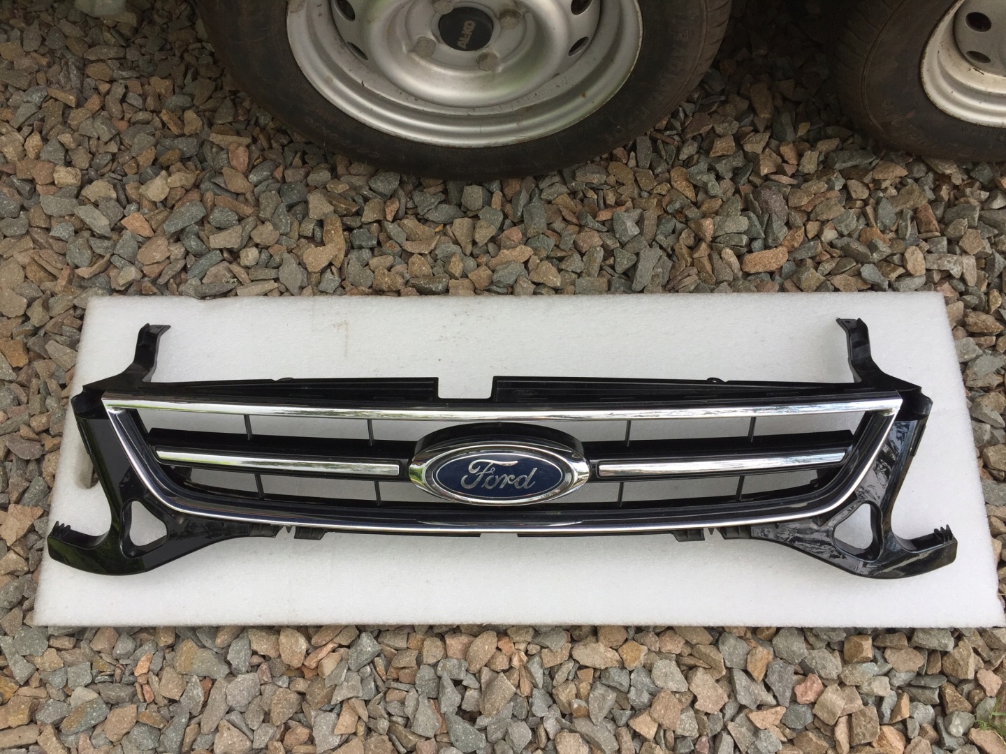 Ford Mondeo IV Mk4 Kühlergrill FRONTGRILL Kühlergitter - Thumbnail 1