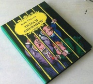 TRZECH GRUBASÓW Jurij Olesza
