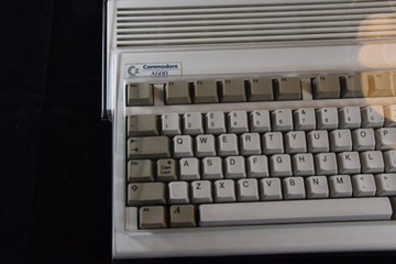 Чехол для Amiga 600 - абсолютно новый!