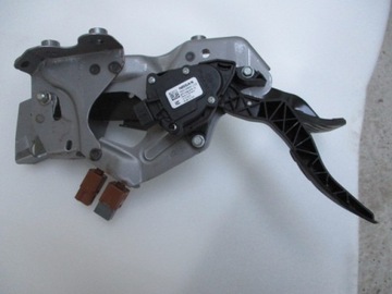 фото thumb №2, Педаль тормоза qashqai j11 1,2 turbo автомат 2016