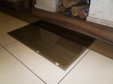 PODSTAWA SZKLANA PRZED KOMINEK 60x40 cm BRĄZOWA