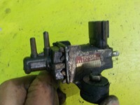 фото thumb №1, Land cruiser 90 клапан вакуумa