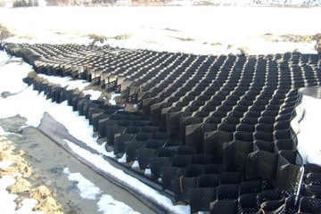 GEOCRAT GEOGRID высота 2,5см - 2,6х6,3м = 16,38м2