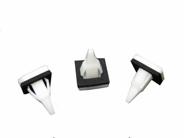 фото thumb №1, Кліпса штифт планки порогової mitsubishi outlander