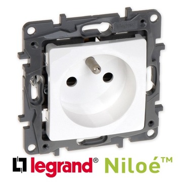 LEGRAND NILOE Розетка Iris 2P+Z белый 664536