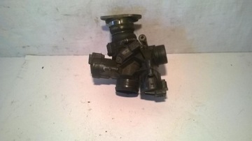 Citroen c5 рестайлинг 1,6 hdi дроссельная заслонка фото №1