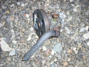 Suzuki baleno 1.3 b 3-door 95 -> 02 power steering pump, фото