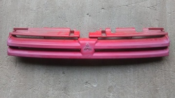 Mitsubishi space runner 99-02 решетка, фото