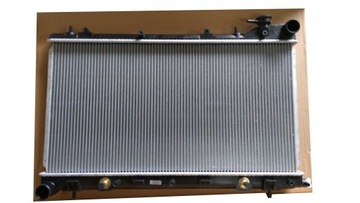 Радиатор водяной subaru forester 02-08, фото