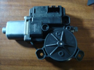 SEAT SKODA VW МОТОР ВІТРОВОГО СКЛА 6R0959802AB