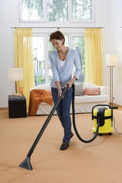 Моющий пылесос KARCHER для стирки обивки белья.