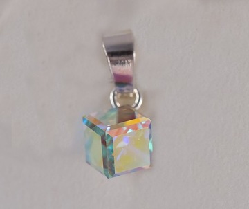 с подвеской в ​​виде куба Swarovski Cube 6мм СЕРЕБРЯНЫЙ