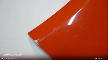 ULTRA PASTE удаляет царапины с помощью ЧЕРНОГО ПИГМЕНТА ДЛЯ ПОЛИРОВКИ + губчатого аппликатора.