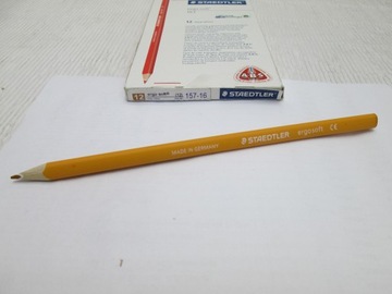 STAEDTLER ERGOSOFT JUMBO 157 ЗОЛОТОЙ ЦВЕТ -6847